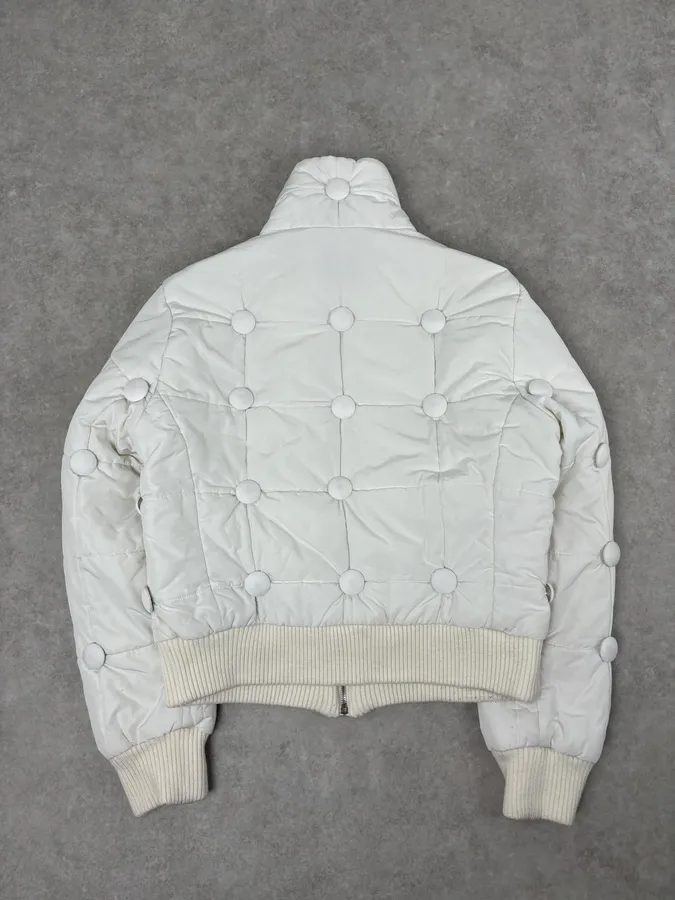 2000s Moschino White Cozy Puffer Jacket - Image 5