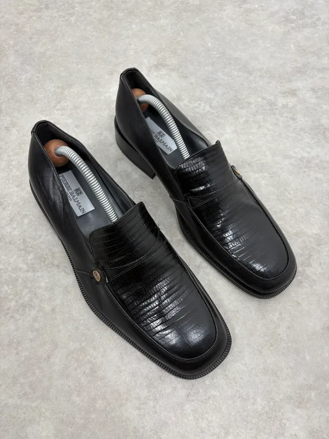 2000s Pierre Balmain Black Satin Leather Classy Loafers - Image 4