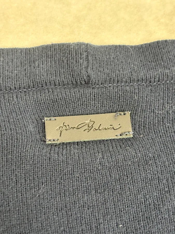 2000s Pierre Balmain Navy Patch Wool Cardigan - Image 9