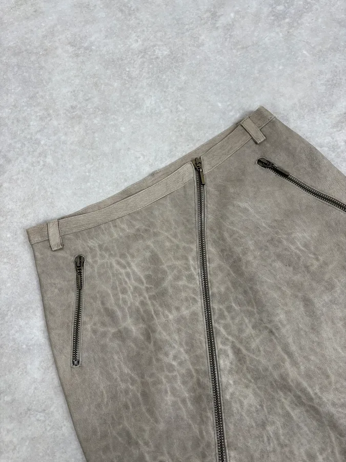 2000s Plein Sud Asymmetrical Zip Beige Leather Skirt - Image 6