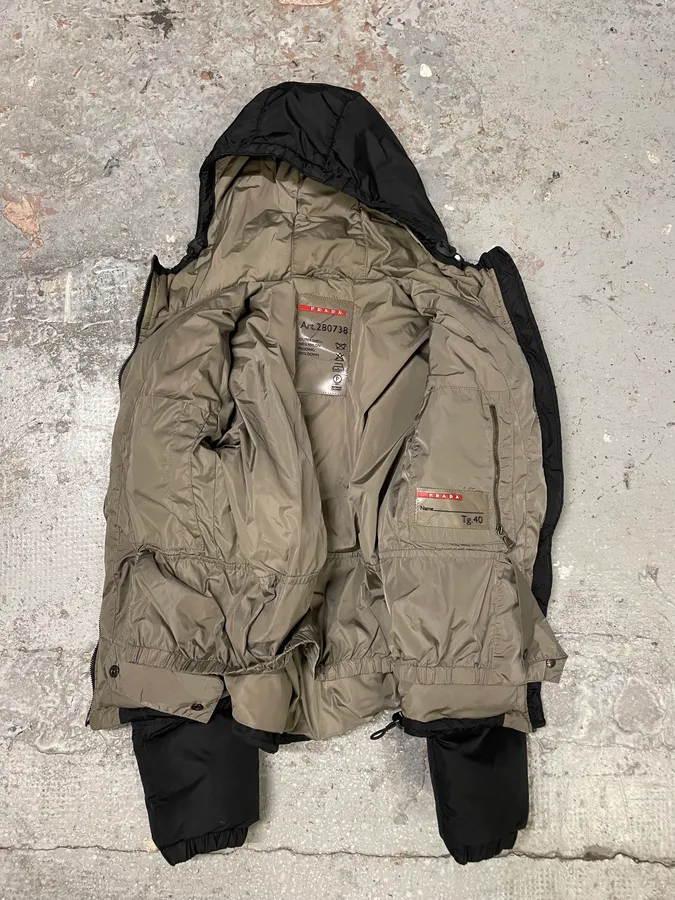 2000s Prada Black & Beige Hooded Lina Rossa Puffer Jacket - Image 5