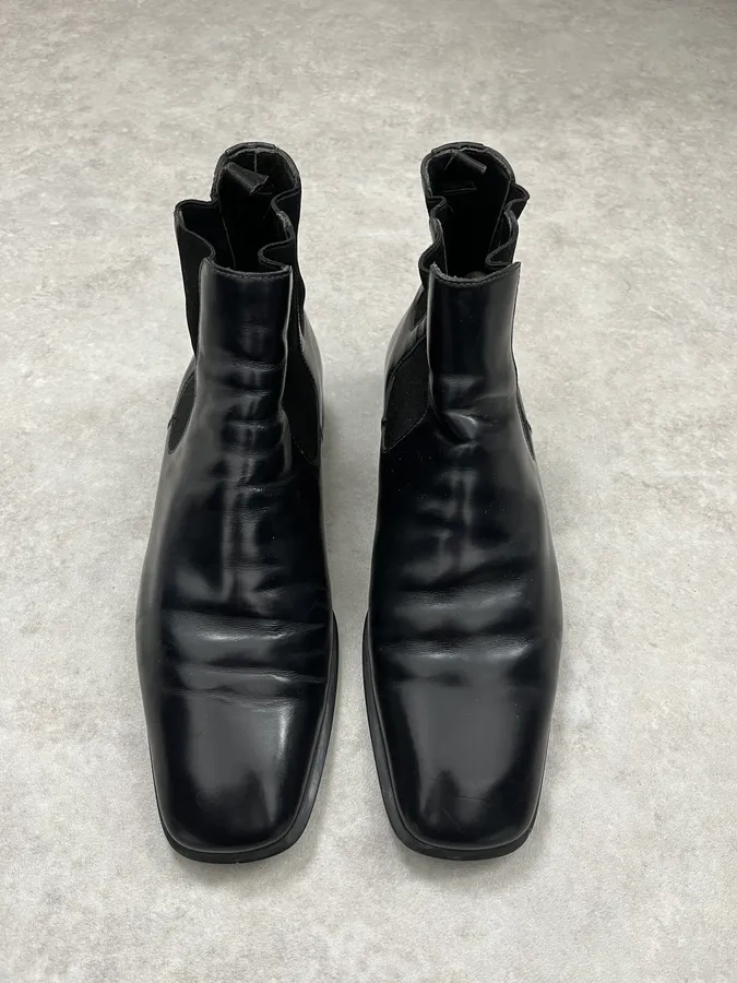 2000s Prada Black Classy Leather Boots - Image 3