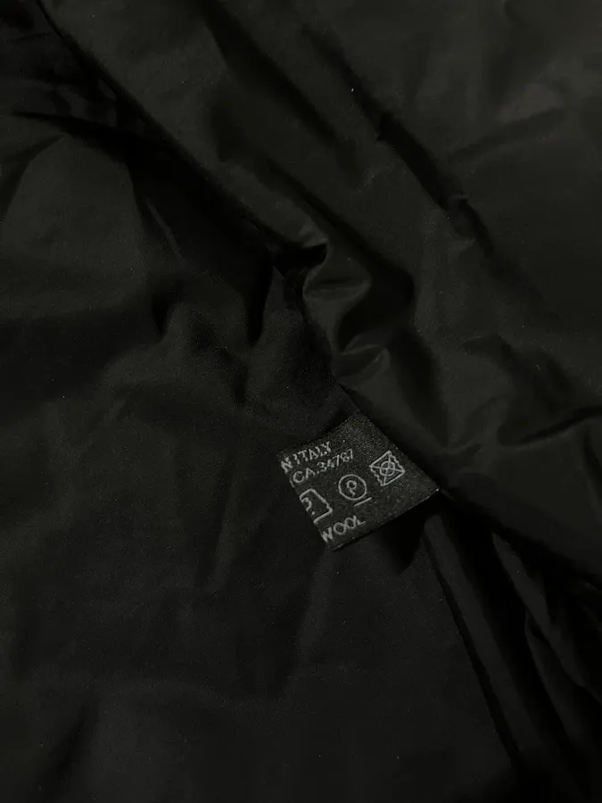 2000s Prada Black Knit Wool Jacket - Image 10