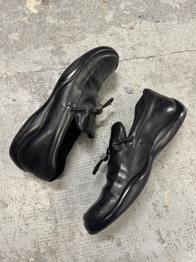 2000s Prada Black Leather Boat Loafers - Image 5