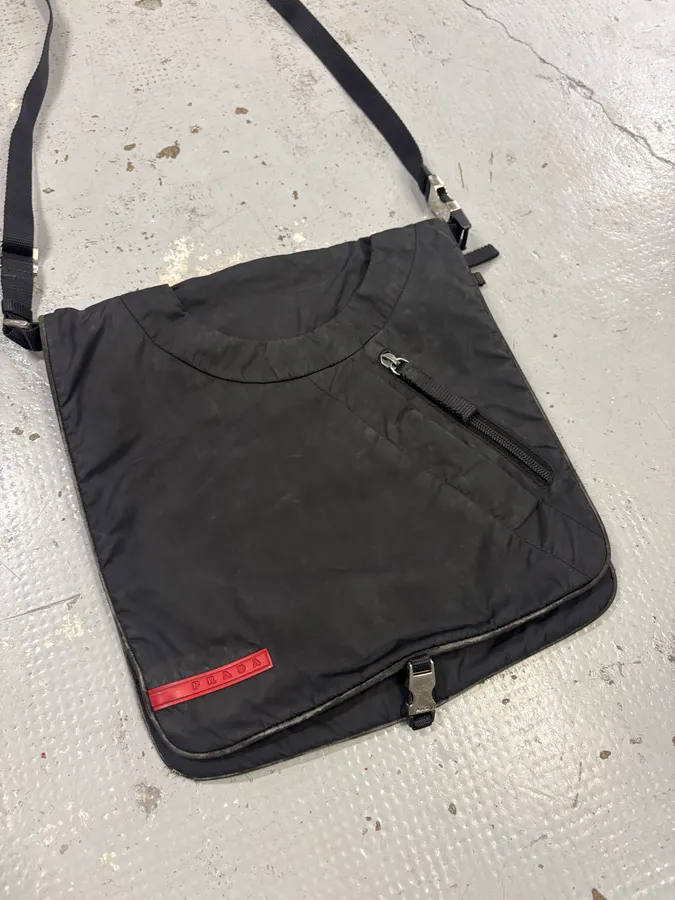 2000s Prada Black Linea Rossa Nylon Shoulder Bag - Image 4