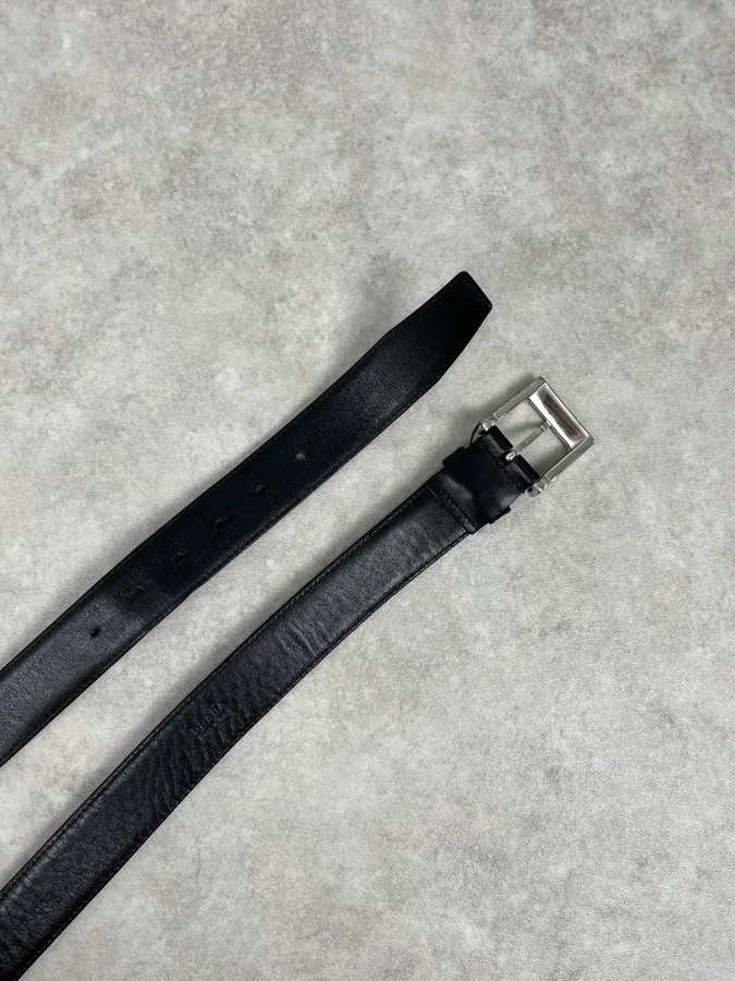 2000s Prada Black Minimalist Leather Belt - Image 4