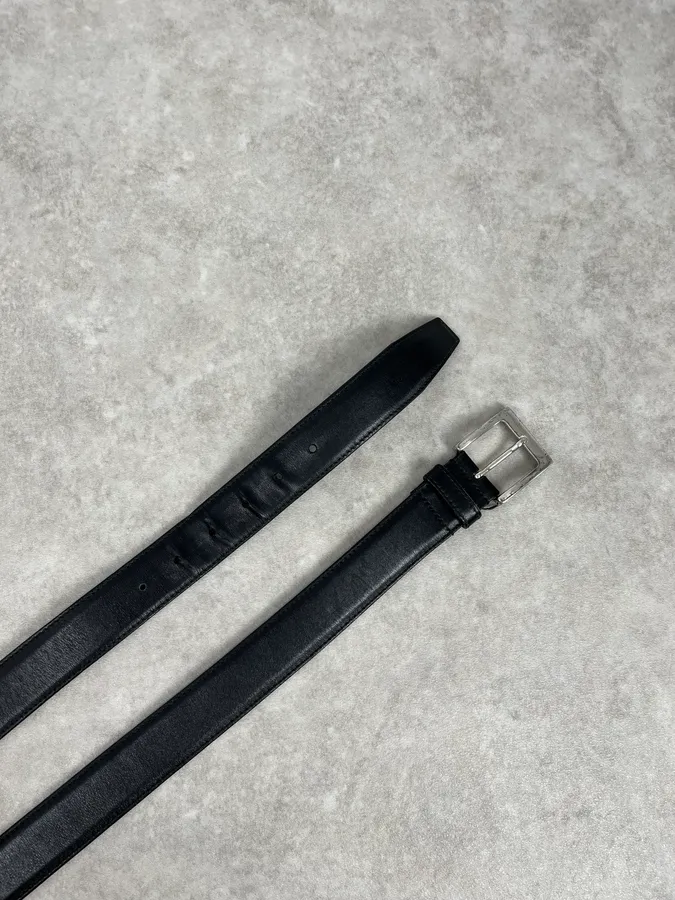 2000s Prada Black Minimalist Leather Belt - Image 5