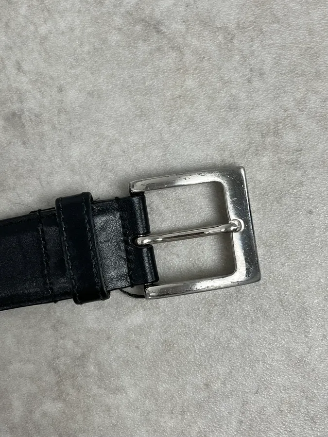 2000s Prada Black Minimalist Leather Belt - Image 7
