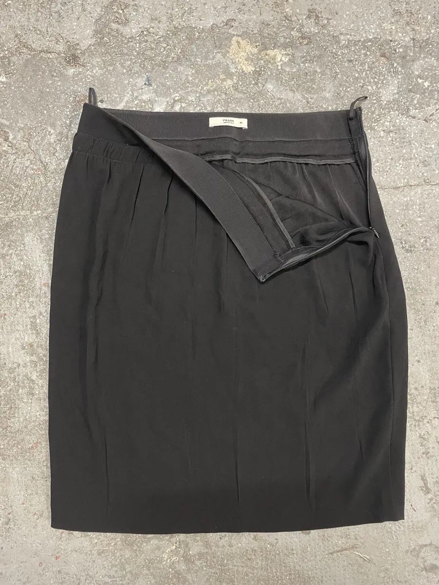 2000s Prada Black Minimalist Skirt - Image 7