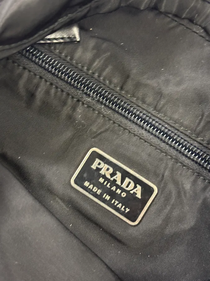 2000s Prada Black Nylon Crossbody Bag - Image 8