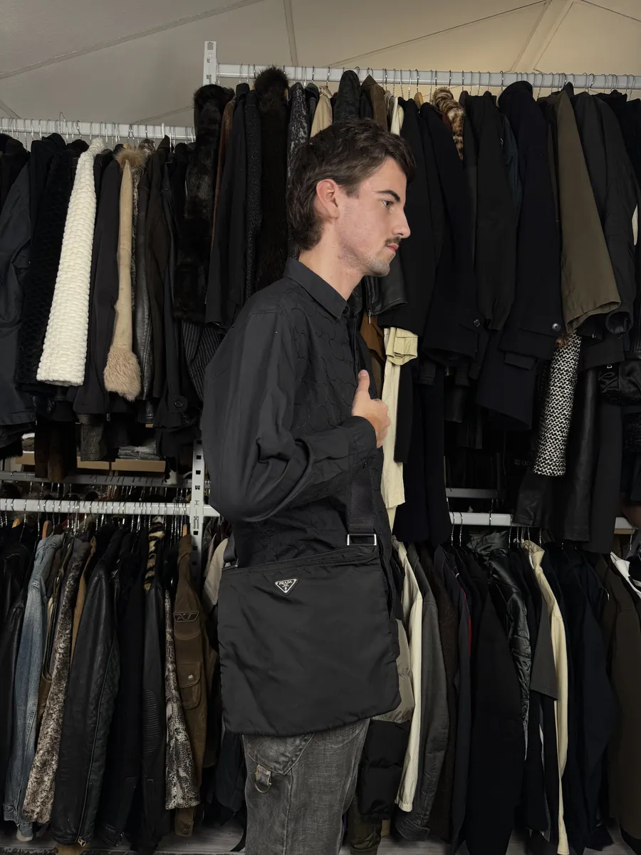2000s Prada Black Nylon Shoulder Bag - Image 3