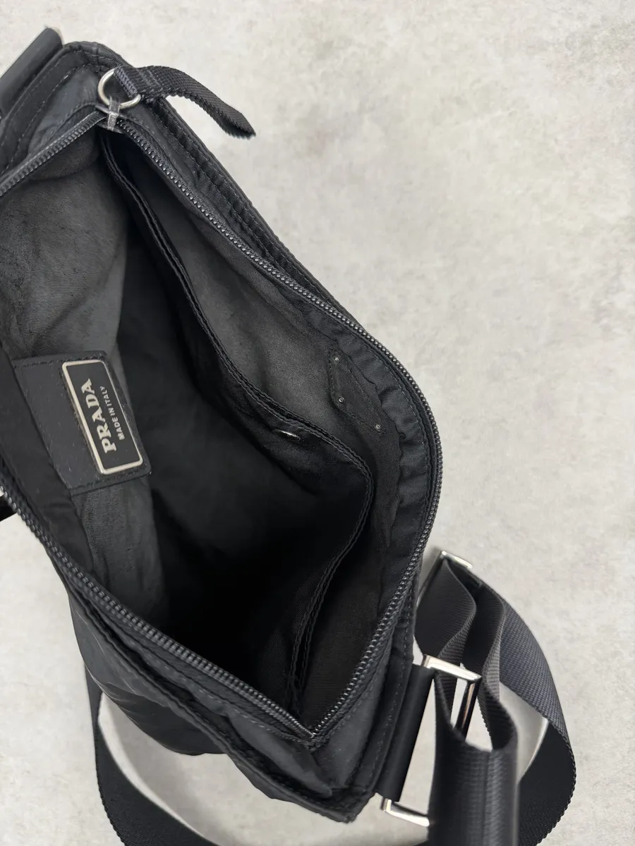 2000s Prada Black Nylon Shoulder Bag - Image 5