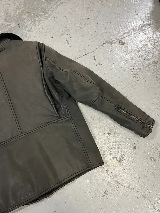 2000s Prada Black Shearling Mafia Leather Jacket - Image 10