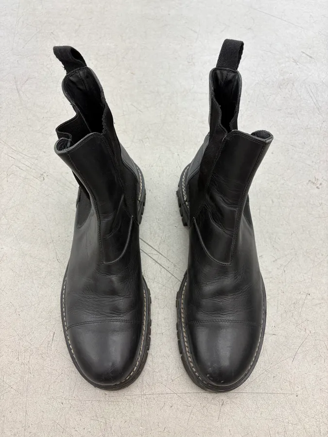 2000s Prada Black Stitched Leather Chelsea Boots - Image 2