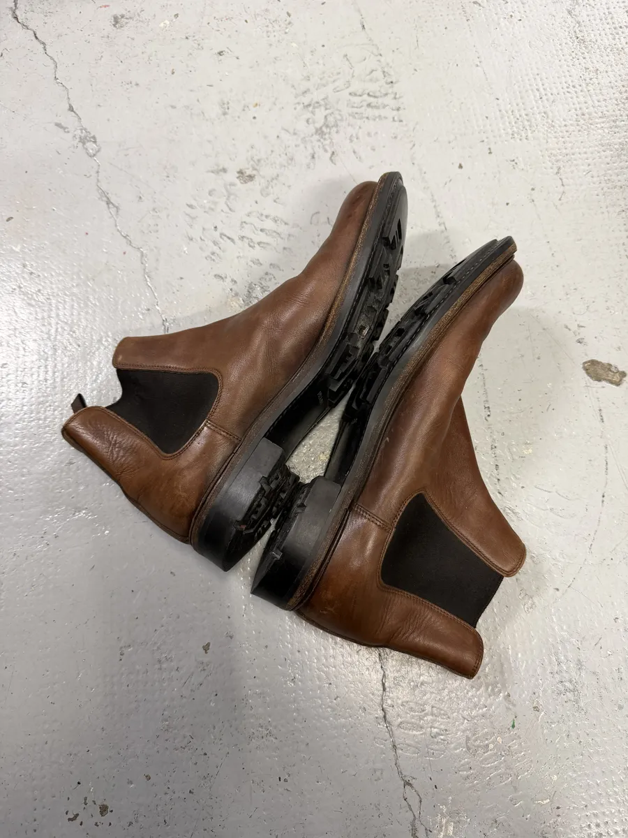 2000s Prada Brown Leather Chelsea Boots - Image 4