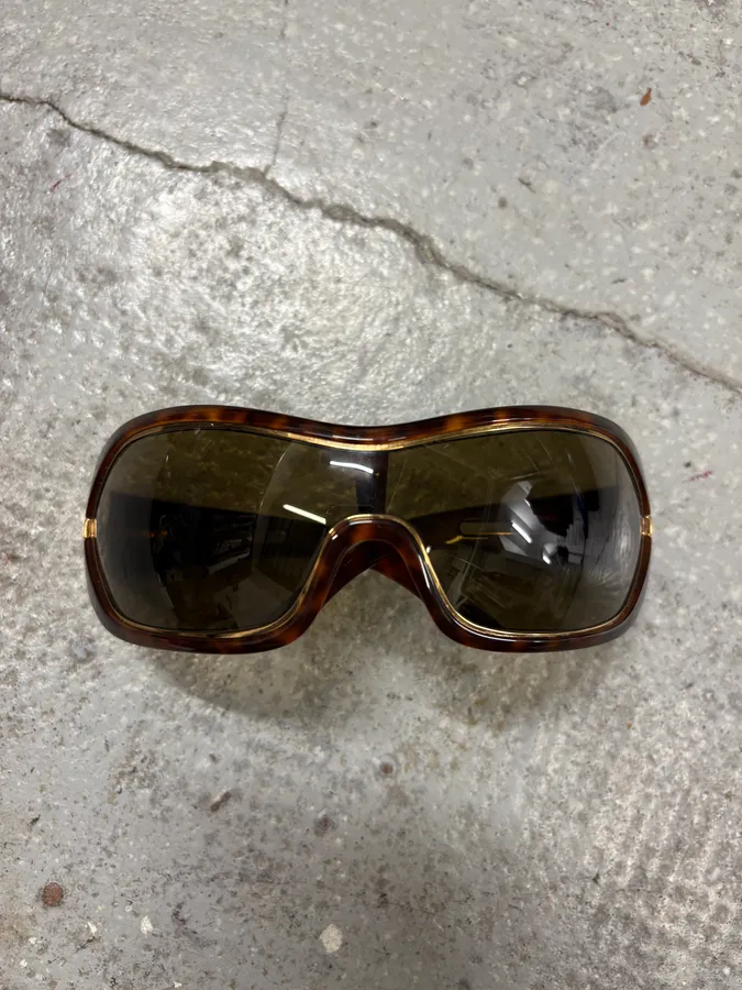2000s Prada Camel Sunglasses - Image 7