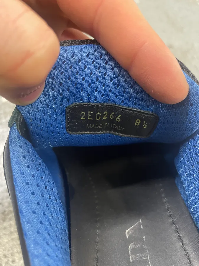 2000s Prada Crossection Black & Blue Low Scratch Shoes - Image 9