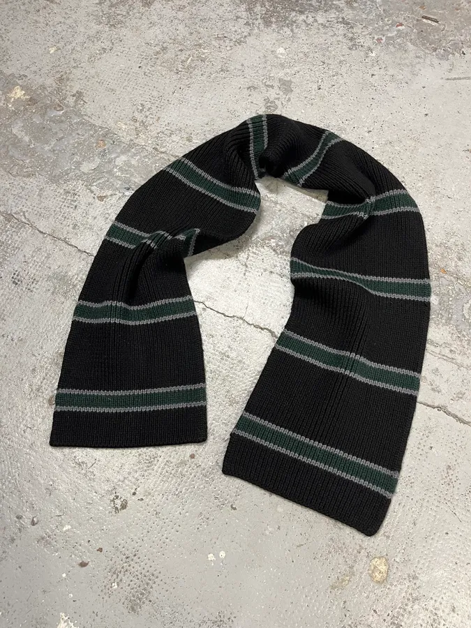 2000s Prada Grey & Green Wool Scarf - Image 3