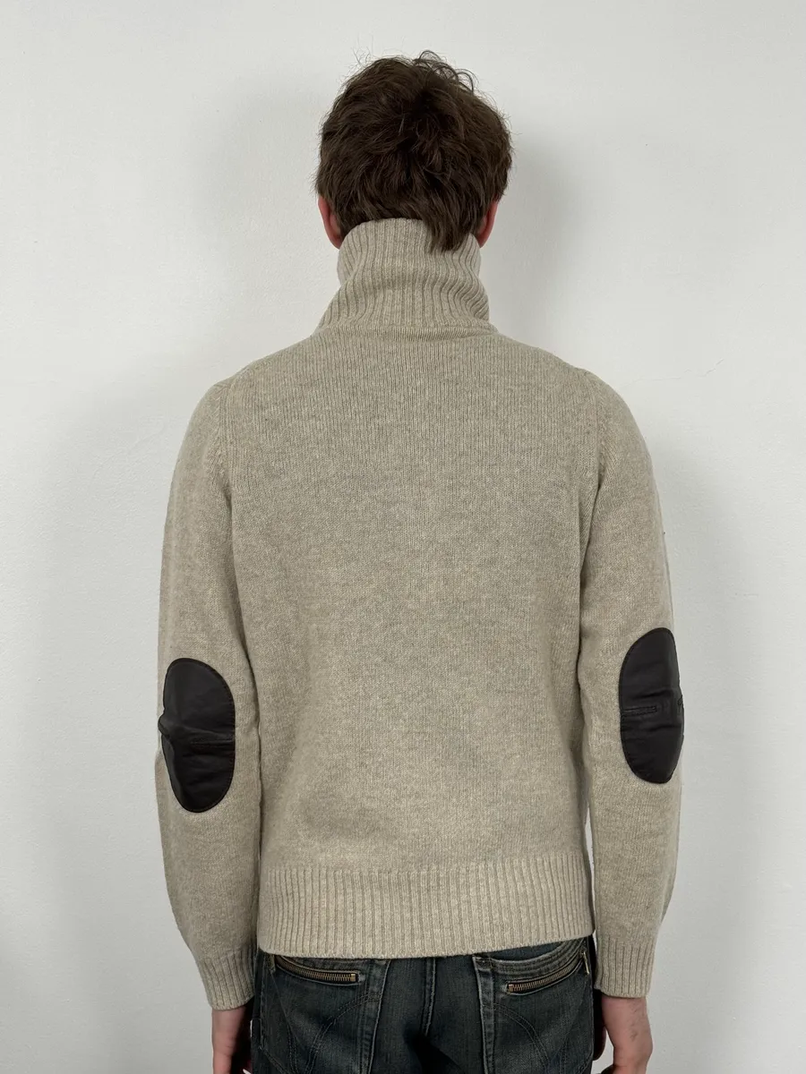 2000s Prada Grey Wool Zip-Up Sweater - Image 2