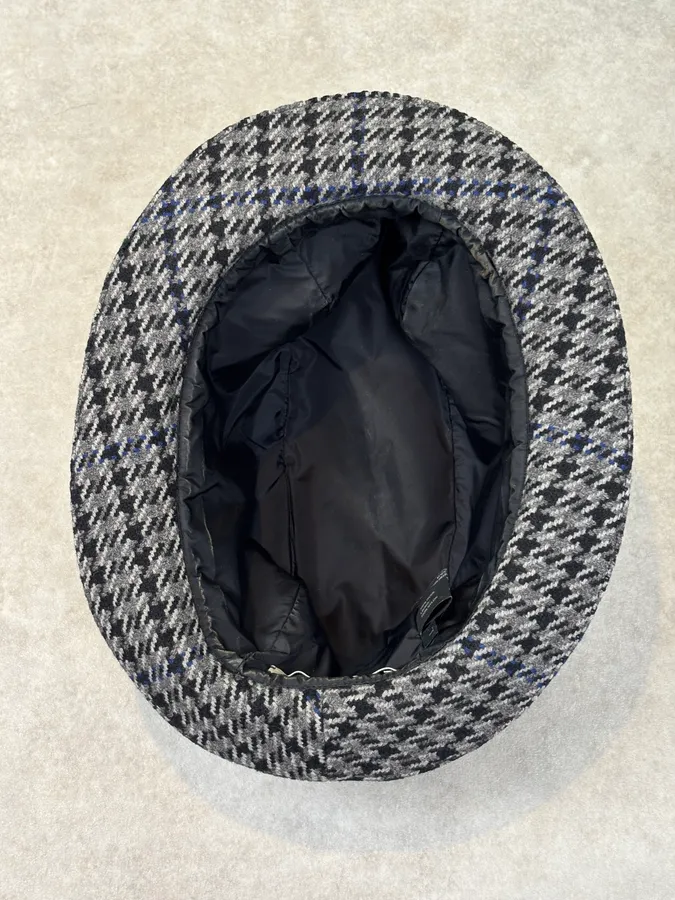 2000s Prada Houndstooth Grey Wool Hat - Image 8