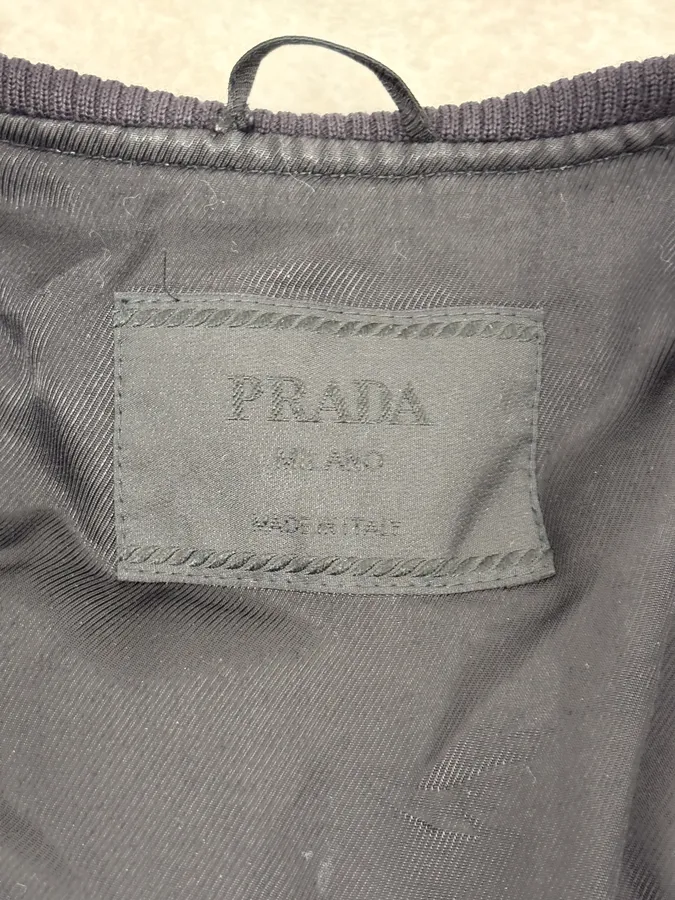 2000s Prada Navy Nylon Bomber Jacket - Image 10