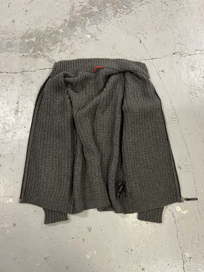 2000s Prada Wool & Kashmere Grey Knit Zip-up Sweater - Image 9