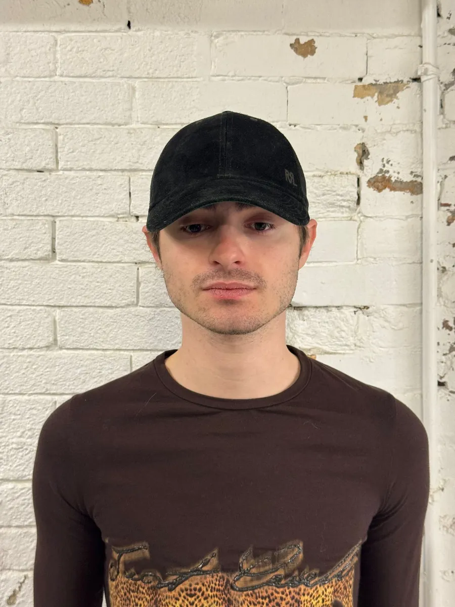 2000s Ralph Lauren Black Suede Cap - Image 3
