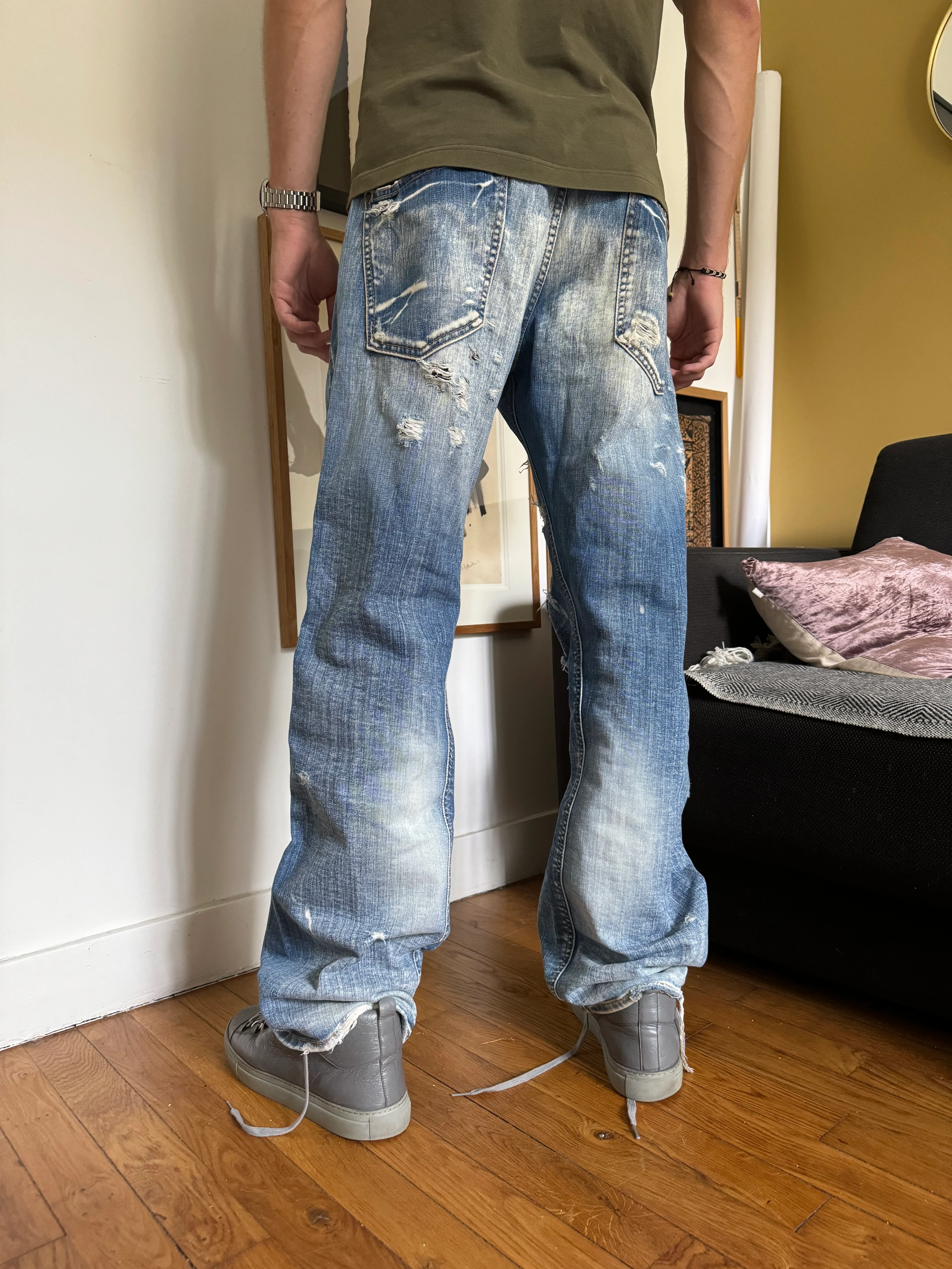 2000s Replay Distressed Straight Relaxed Jeans - Image 2