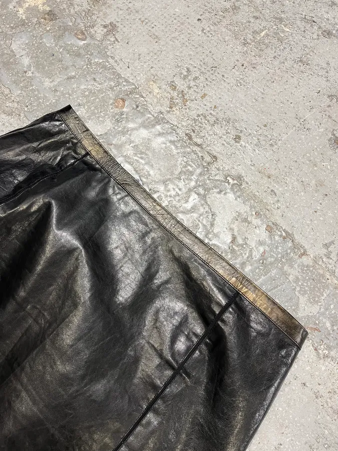 2000s Roberto Cavalli Black Leather Premium Skirt - Image 4