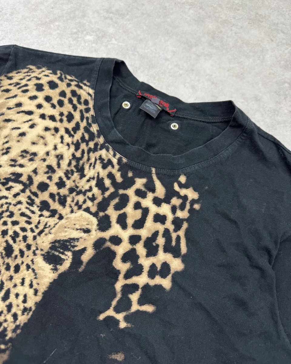 2000s Roberto Cavalli Black Leopard Print T-Shirt - Image 5