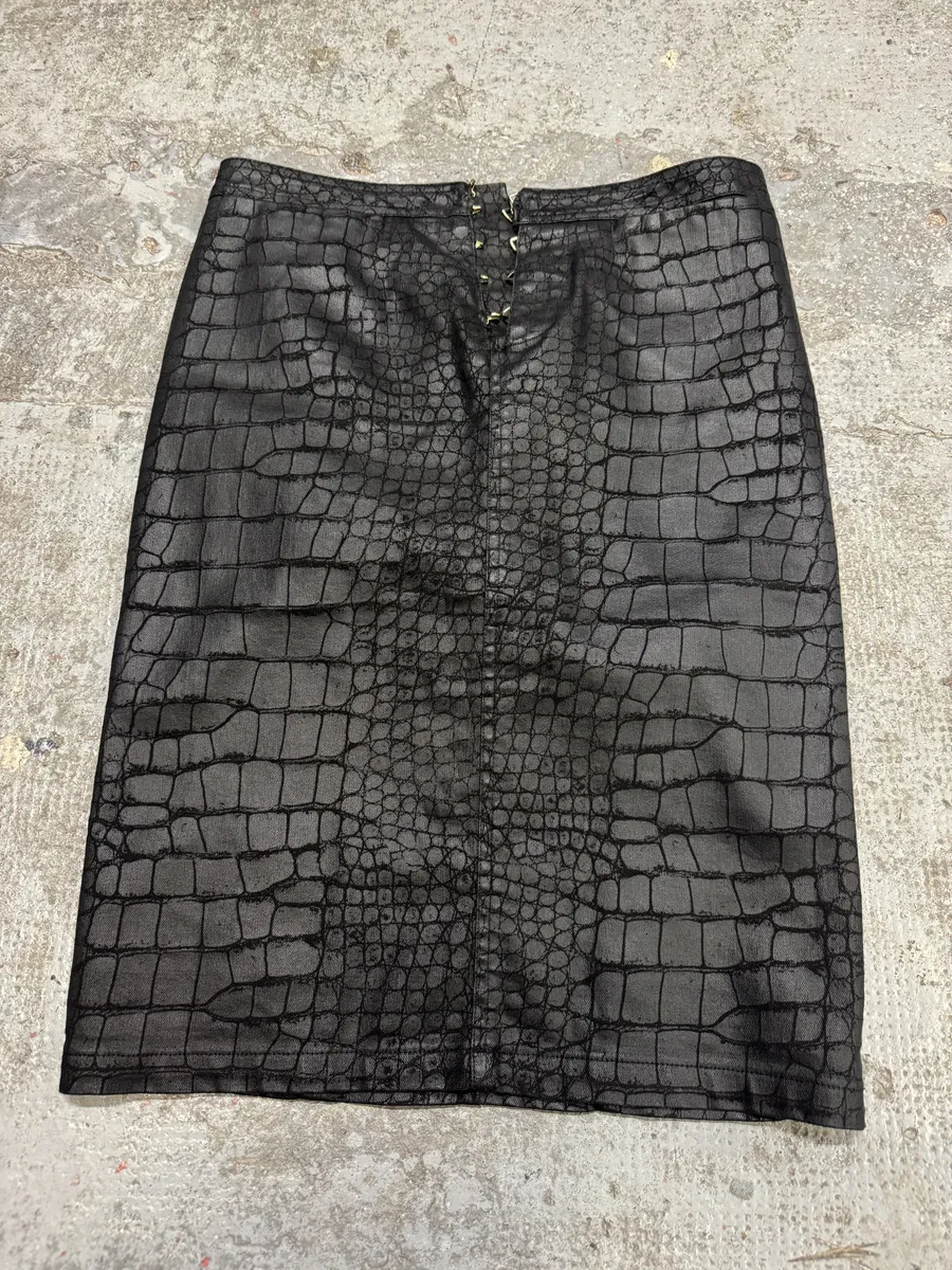 2000s Roberto Cavalli Black Obscure Crocodile Effect Skirt - Image 5