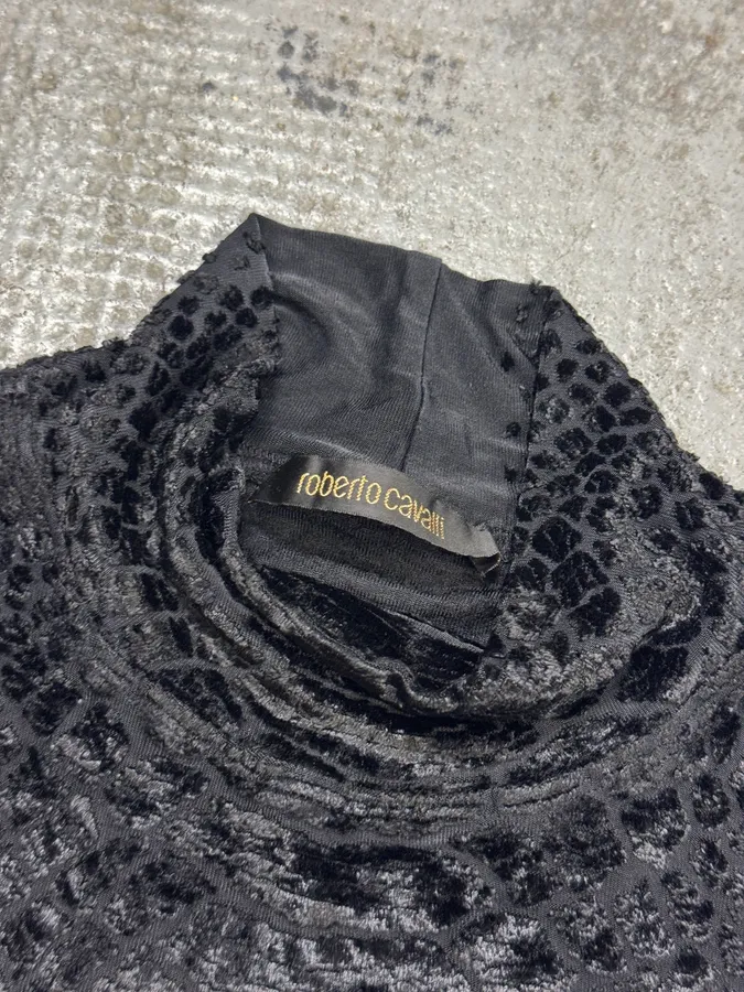 2000s Roberto Cavalli Black Velvet Crocodile Effect Turtleneck Top - Image 5