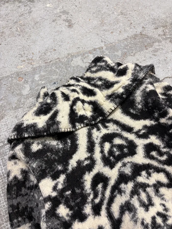 2000s Roberto Cavalli Black & White Leopard Wool Jacket - Image 9