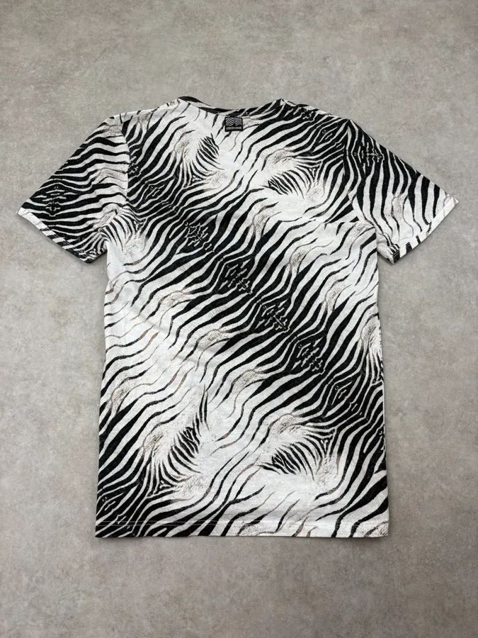 2000s Roberto Cavalli Black & White Zebra T-Shirt - Image 6