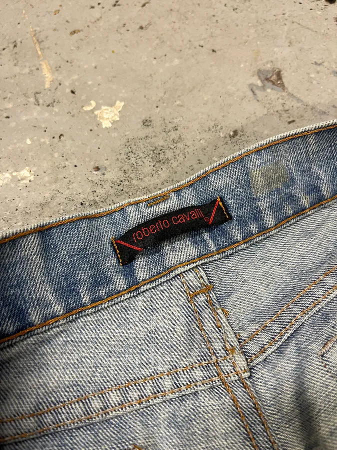 2000s Roberto Cavalli Blue Tribal Art Denim Jeans - Image 10