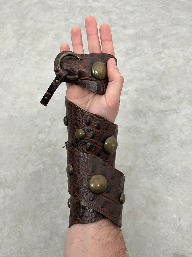 2000s Roberto Cavalli Crocodile Effect Leather Brown Studded Belt - Image 2