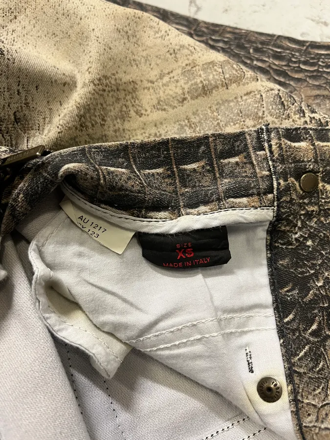2000s Roberto Cavalli Crocodile Trompe LOeil Grey Pants - Image 11