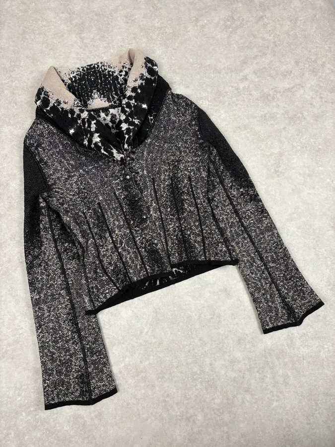 2000s Roberto Cavalli Cropped Leopard Print Black & White Cardigan Sweater - Image 3