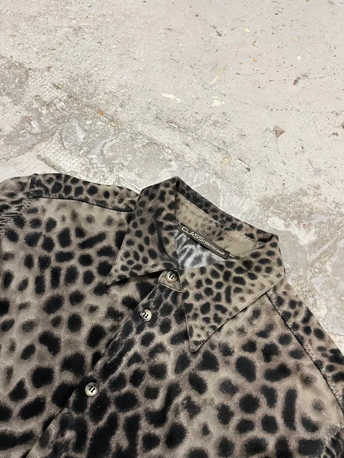2000s Roberto Cavalli Leopard Print Grey & Black Glamour Shirt - Image 5