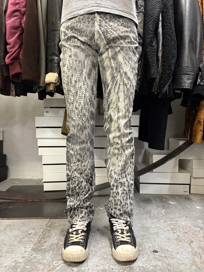 2000s Roberto Cavalli Luxury Animal Print Grey Pants - Image 2