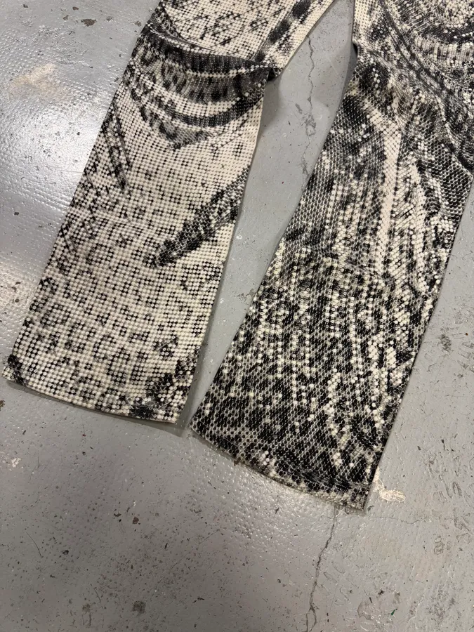 2000s Roberto Cavalli Luxury Animal Print Grey Pants - Image 8