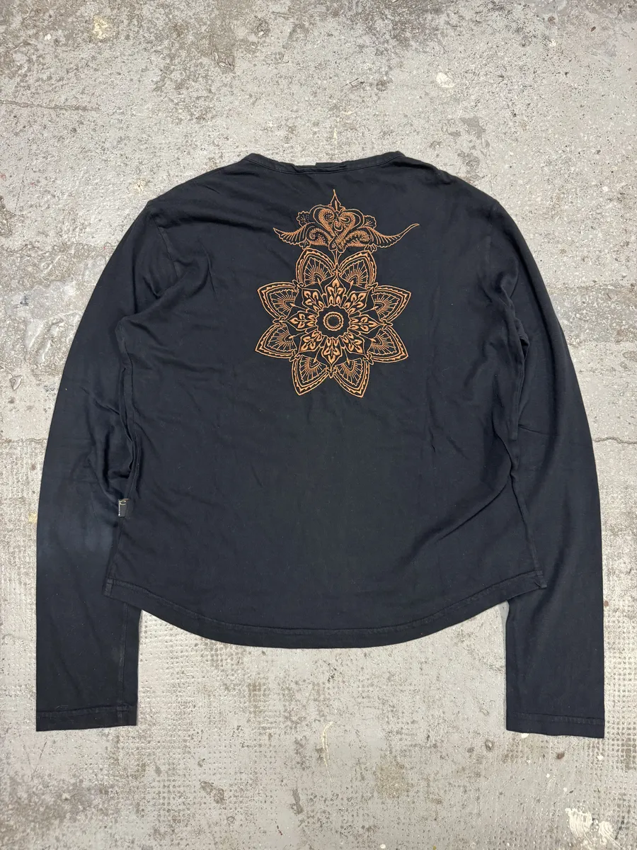 2000s Roberto Cavalli Navy Back Embroidered Henley Longsleeves - Image 7