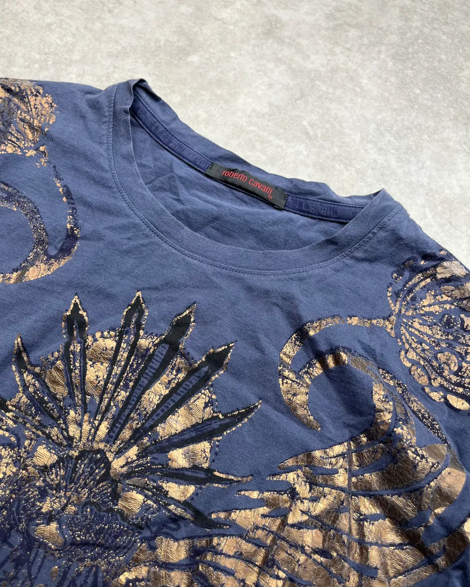 2000s Roberto Cavalli Navy Gold T-Shirt - Image 5
