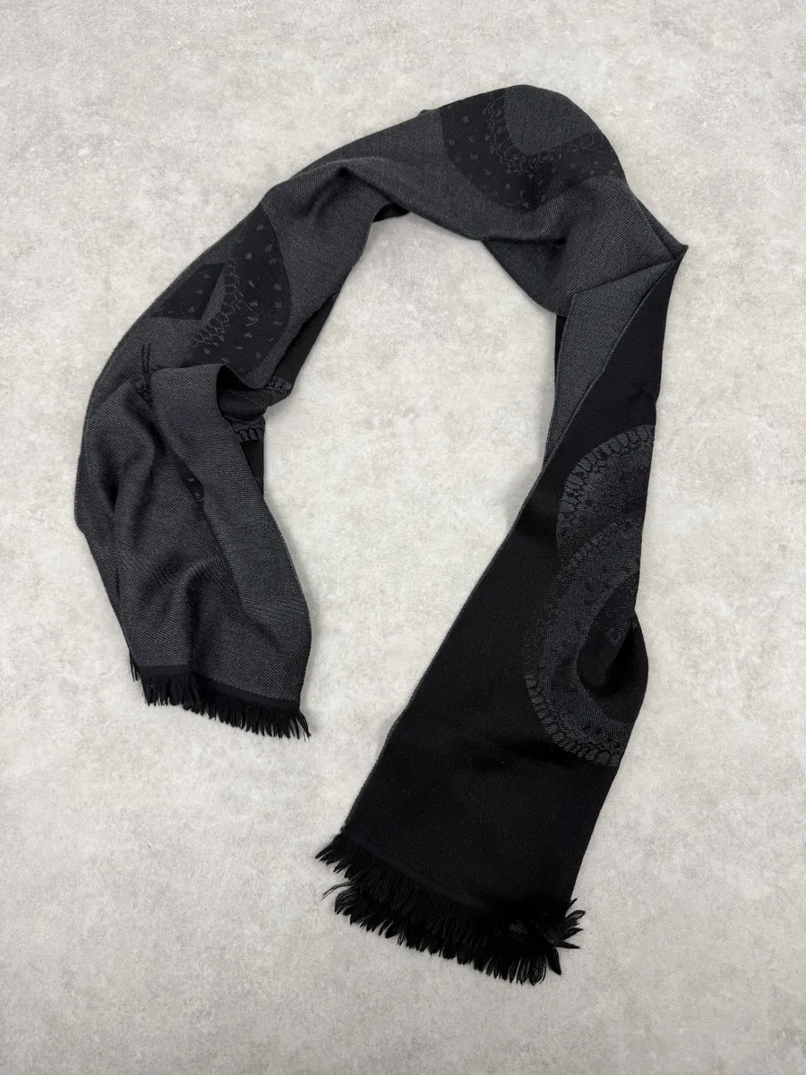 2000s Roberto Cavalli Snake Black Wool Scarf - Image 4