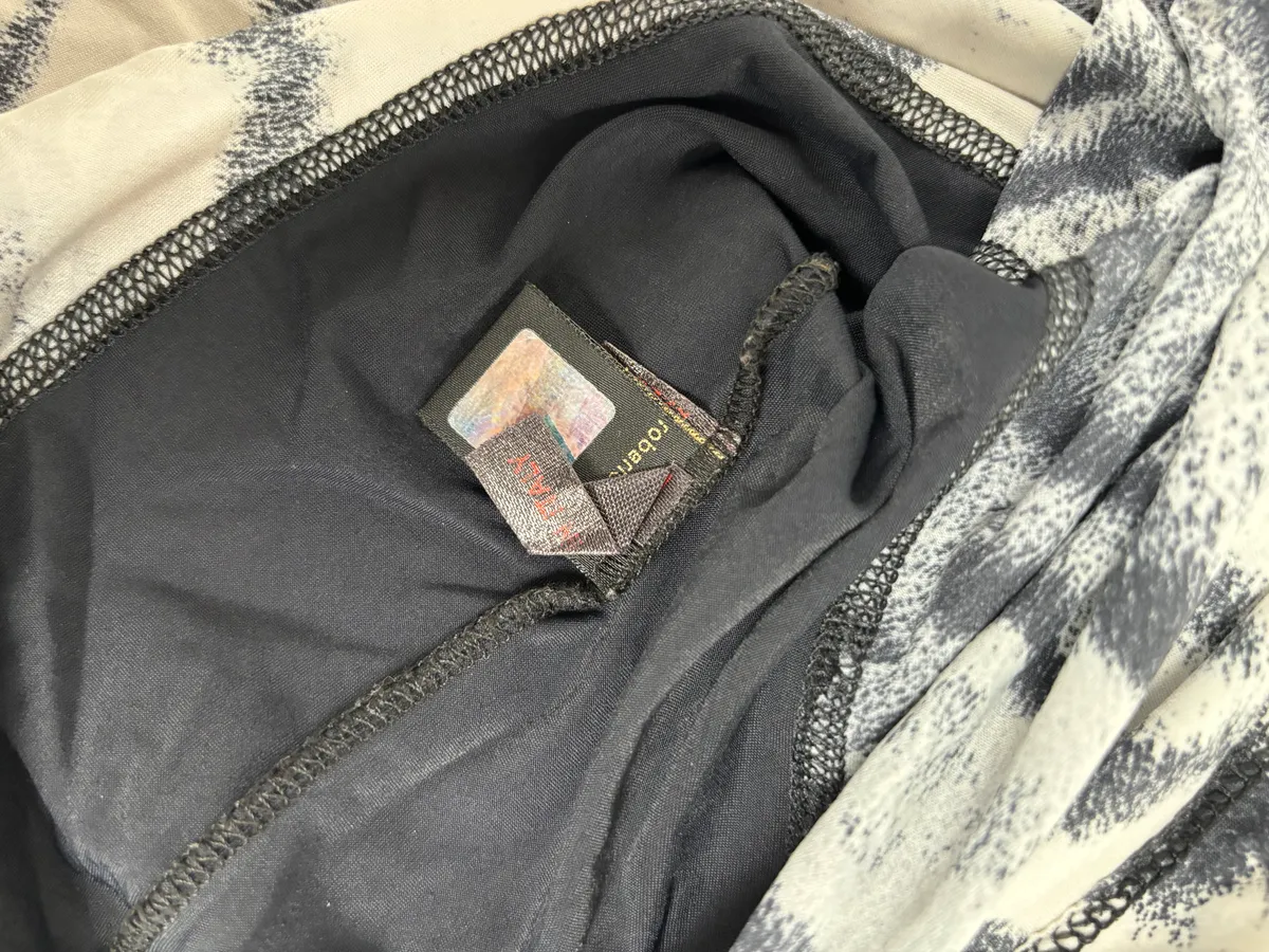 2000s Roberto Cavalli Tactical Savage Blue & White Longsleeves - Image 10