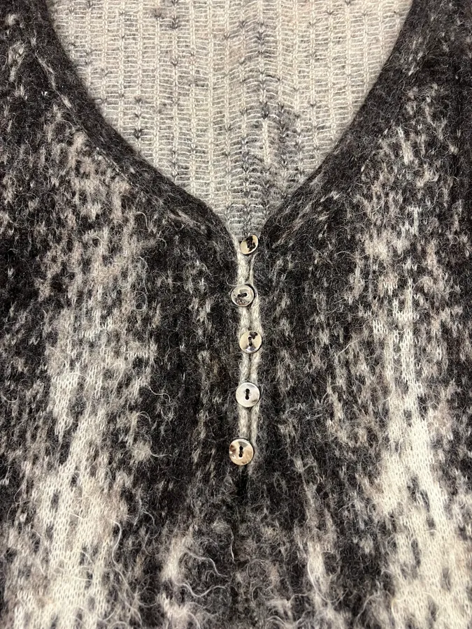 2000s Roberto Cavalli Wool & Mohair Grey Gradient Cardigan - Image 8