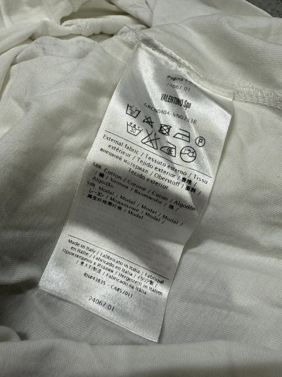 2000s Valentino Alice 3D Skirt White T-Shirt - Image 3