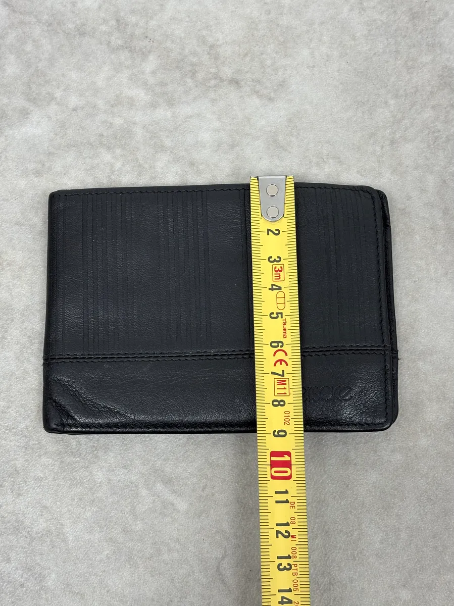2000s Versace Black Textured Leather Wallet - Image 7