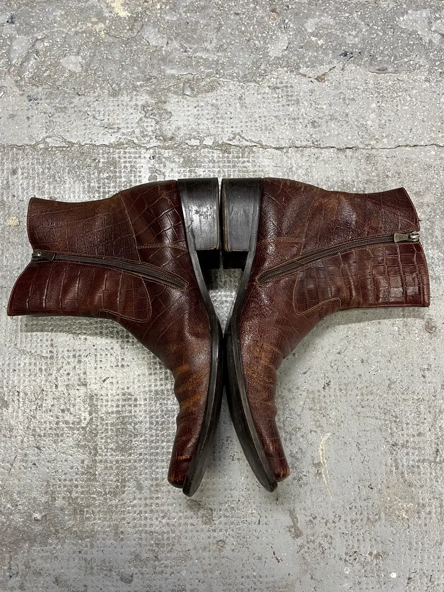 2000s Versace Bordeaux Crocodile Boots - Image 5