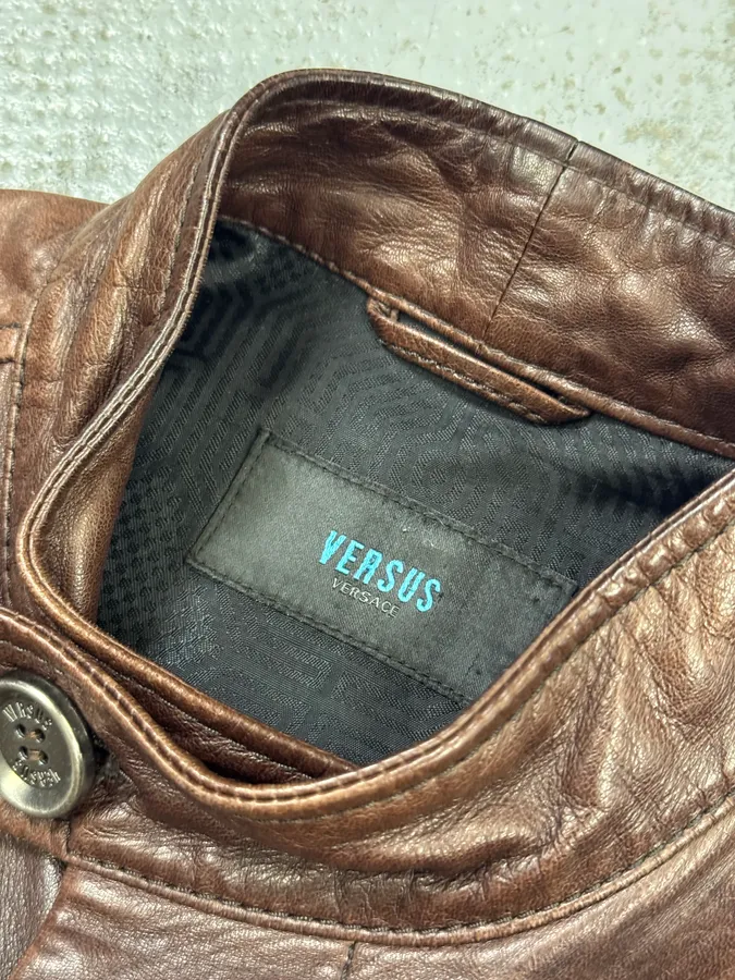2000s Versace Napoleon Brown Leather Jacket - Image 7